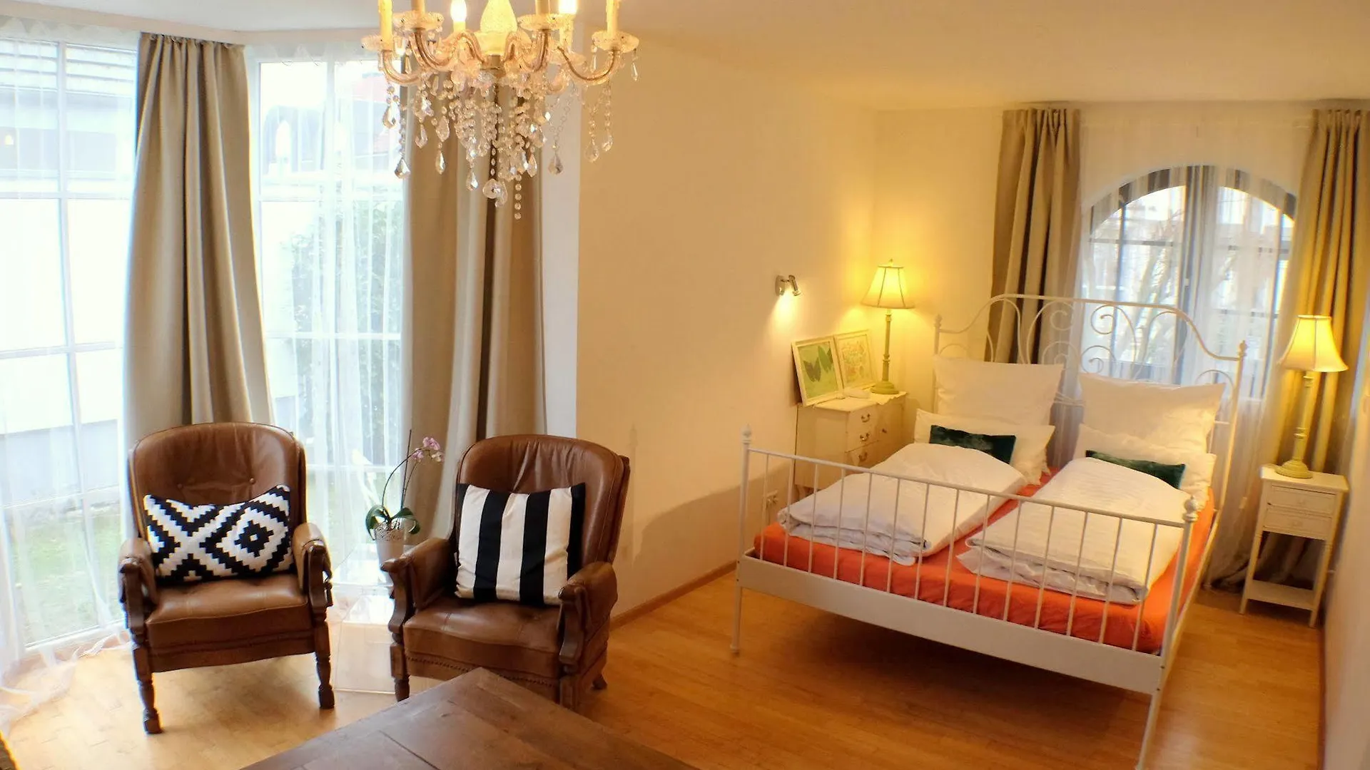Kriftel Villa Orchard Frankfurt 5*,